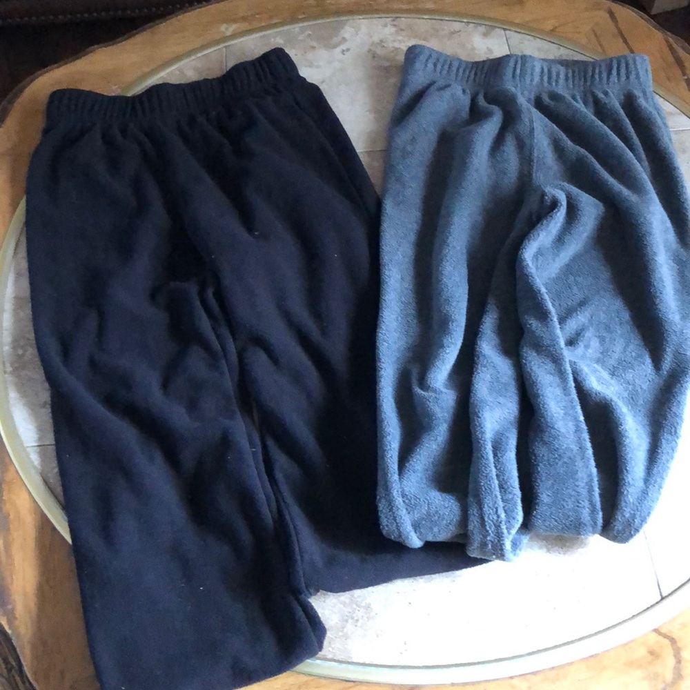 2 like new sweat pans  children place boys 7-8